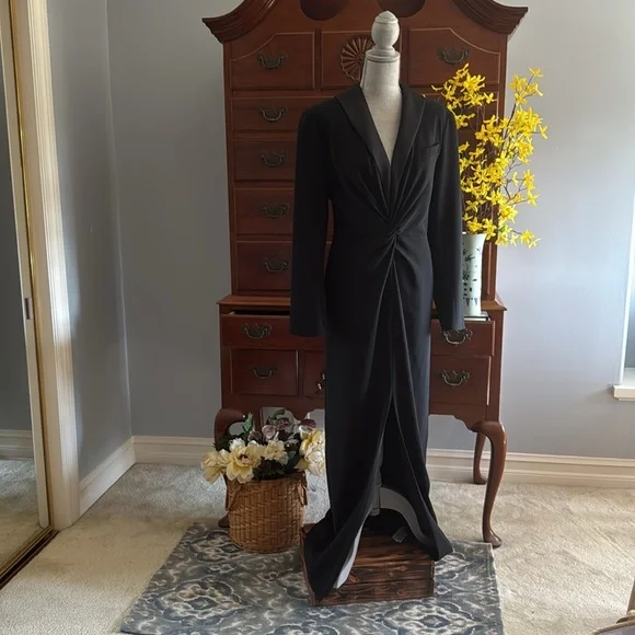 Lauren Ralph Lauren Crepe Long-Sleeve Black Gown Size 12 NWT - Picture 13 of 13